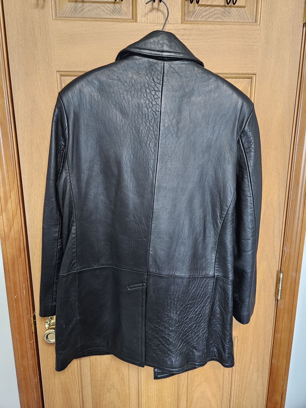 Vintage Classic Black Leather Double-Breasted Coat - Cognac Brand - Picture 2 of 9